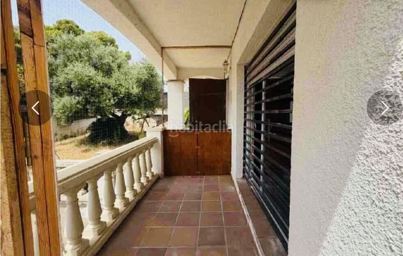 Foto d2ff44bd-7db6-4e56-88e4-16794da19153. Casa con parcheggio in Cunit residencial Cunit
