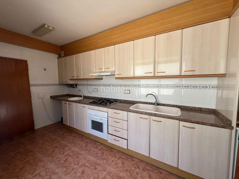 Foto c6976748-12a9-45a7-8dbd-797015e2261c. Maison avec parking dans Cunit residencial Cunit