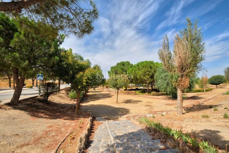 Foto 82ef3f98-d0b2-4335-8d9e-e5de8a4e94dc. Terreny residencial a Dílar