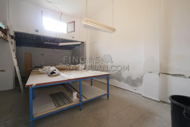 Foto 73f9fdaa-b554-4597-82a1-9fe55bdecd8b. Locale commerciale in Centro San Juan de Alicante