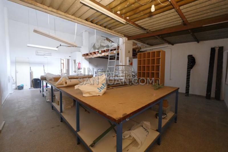 Foto fda1cfe1-561c-4596-972f-50e78eb49244. Locale commerciale in Centro San Juan de Alicante