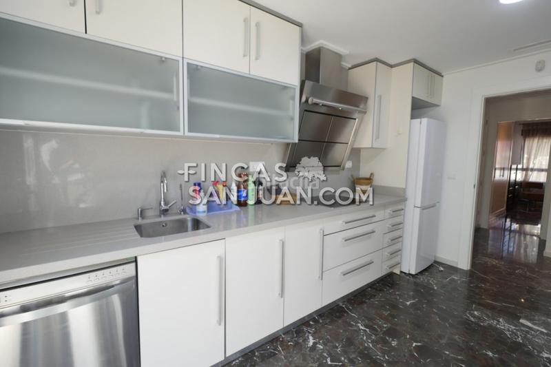 Foto 0554ead3-848b-43f3-83a5-4fb14da3dcef. Xalet amb calefacció aparcament piscina a Salafranca-Lloixa San Juan de Alicante