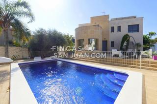 Chalet in Salafranca-Lloixa. Chalet en venta en centro, 4 dormitorios.