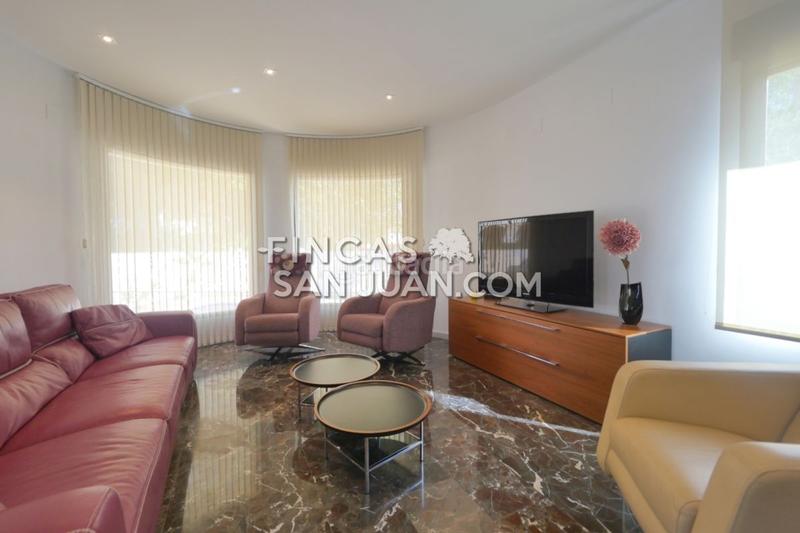 Foto 7dc1062a-0c77-4792-8c52-ef9ce8125787. Xalet amb calefacció aparcament piscina a Salafranca-Lloixa San Juan de Alicante