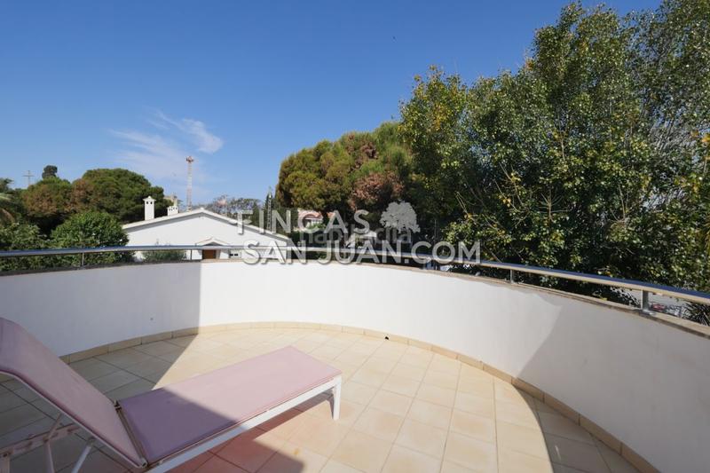 Foto 92a084e5-ce27-43d8-a5f6-33e6c7be7d87. Xalet amb calefacció aparcament piscina a Salafranca-Lloixa San Juan de Alicante