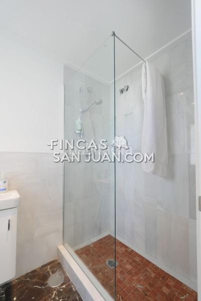 Foto 934e1526-733a-4259-b9b3-b8c1af245494. Xalet amb calefacció aparcament piscina a Salafranca-Lloixa San Juan de Alicante