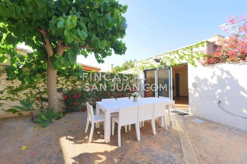 Foto f9027316-a244-4ae5-90e5-d217c6a3f08d. Xalet amb calefacció aparcament piscina a Salafranca-Lloixa San Juan de Alicante