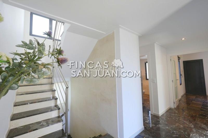 Foto fb9fd2b8-f90e-4704-86c1-5315815af3f4. Xalet amb calefacció aparcament piscina a Salafranca-Lloixa San Juan de Alicante