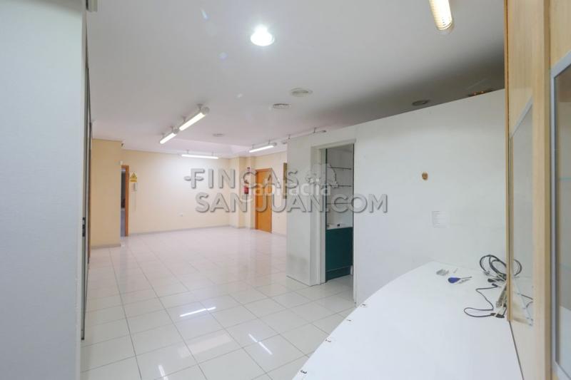 Foto 8d3f2652-e3f0-455b-b0b7-56743eebf7cc. Local comercial a Centro Mutxamel