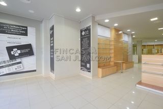 Local Comercial a Centro. Local comercial a la calle en venta en centro.