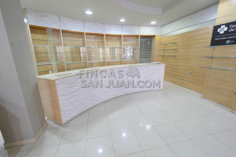 Foto b2ac95d4-e37d-4d55-ade6-6eed00f87584. Local comercial a Centro Mutxamel