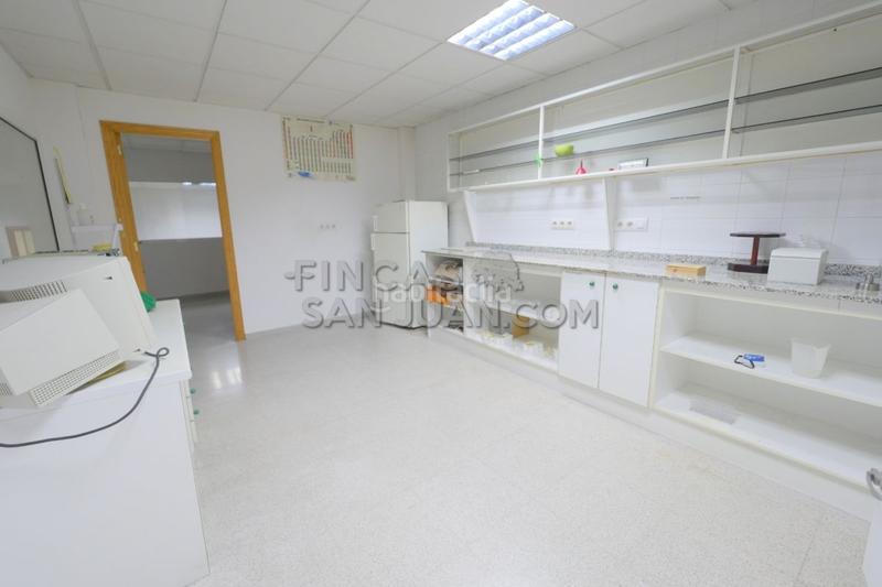 Foto c9c39450-6a6f-4043-a214-694ec4a04990. Local comercial a Centro Mutxamel