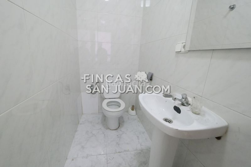 Foto 59593d79-001d-4cce-80ae-8d504e0ad990. Local comercial a Campello Pueblo Campello (el)