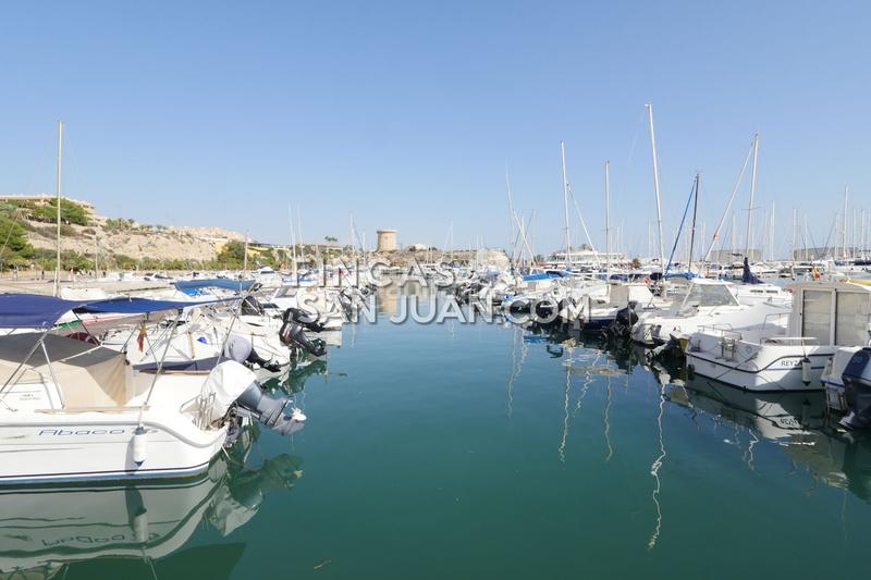 Foto 2685f263-f17d-4957-b3fb-aa63edbc7fb6. Appartamento con riscaldamento parcheggio in Campello Playa Campello (el)