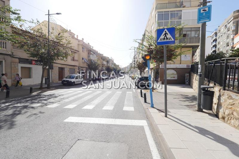 Foto 597a5428-e6d3-4f04-ab19-97bbee3768b0. Appartamento con riscaldamento parcheggio in Campello Playa Campello (el)
