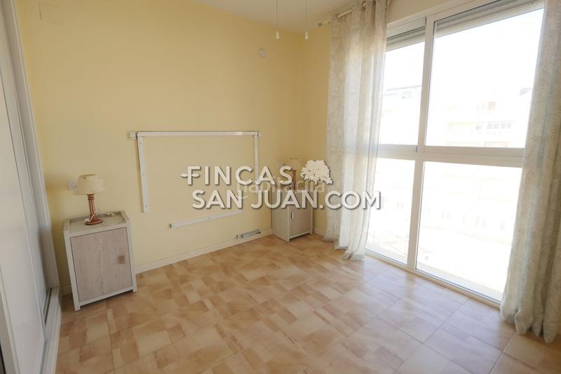 Foto c99d539c-d8dd-456a-823f-72fa23bc652e. Appartamento con riscaldamento parcheggio in Campello Playa Campello (el)