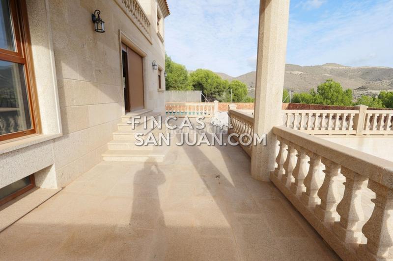 Foto 013d85e5-a232-4ef8-9b66-3d35d266e689. Xalet amb aparcament piscina a Pueblo Acantilado-Lanuza Campello (el)