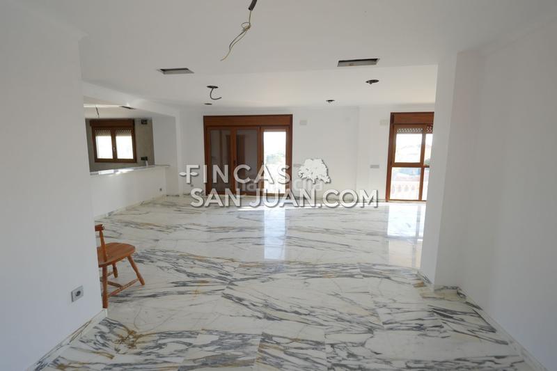 Foto 27d3defa-e5e0-423c-a22b-d25ce784b01b. Xalet amb aparcament piscina a Pueblo Acantilado-Lanuza Campello (el)