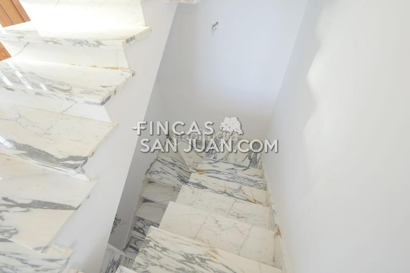 Foto 5e769114-cb02-4d95-8b88-d925a9c1b467. Xalet amb aparcament piscina a Pueblo Acantilado-Lanuza Campello (el)