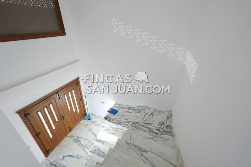 Foto 5f04a956-5433-4842-8519-099a10f8ebba. Xalet amb aparcament piscina a Pueblo Acantilado-Lanuza Campello (el)