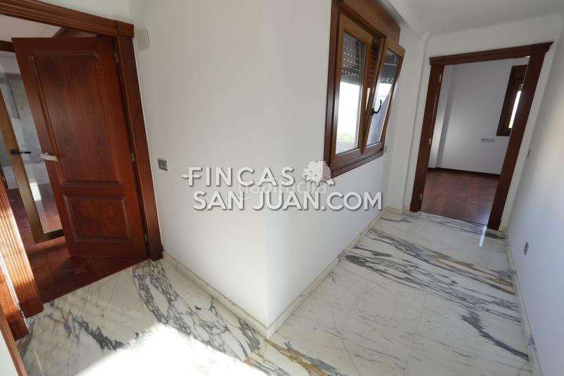 Foto 929a33cd-91b1-47b0-8e3c-528a5dda5ca9. Xalet amb aparcament piscina a Pueblo Acantilado-Lanuza Campello (el)