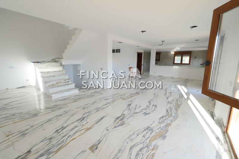 Foto a10d433c-554e-465a-8134-3cb0e4fed061. Xalet amb aparcament piscina a Pueblo Acantilado-Lanuza Campello (el)