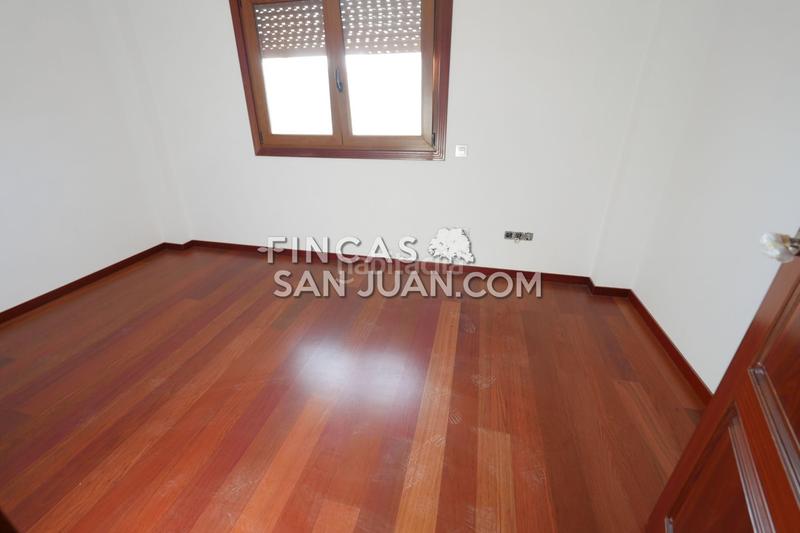 Foto bcc06d8e-7009-4ab5-8f9b-57d6a371173f. Xalet amb aparcament piscina a Pueblo Acantilado-Lanuza Campello (el)