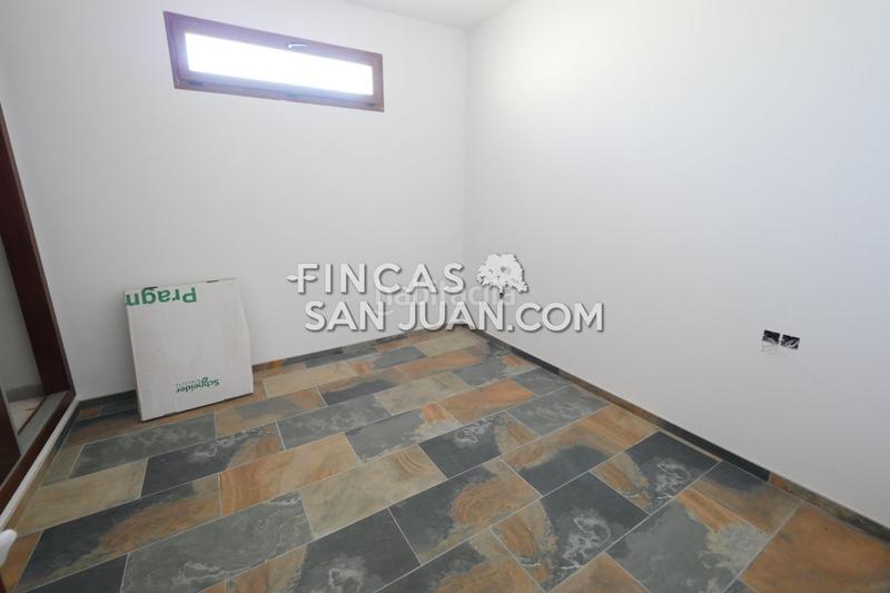 Foto be1a17f3-5e93-4ded-8614-312a8acfed25. Xalet amb aparcament piscina a Pueblo Acantilado-Lanuza Campello (el)