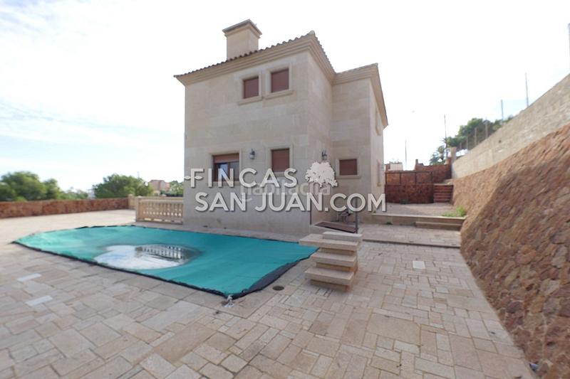 Foto fec70140-c737-4ed1-ad30-df962decaf3f. Xalet amb aparcament piscina a Pueblo Acantilado-Lanuza Campello (el)