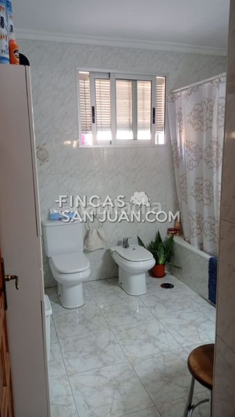 Foto 67fbf8de-d5ef-489a-aa10-074c5c96b4e0. Xalet amb aparcament piscina a Villafranqueza Alicante