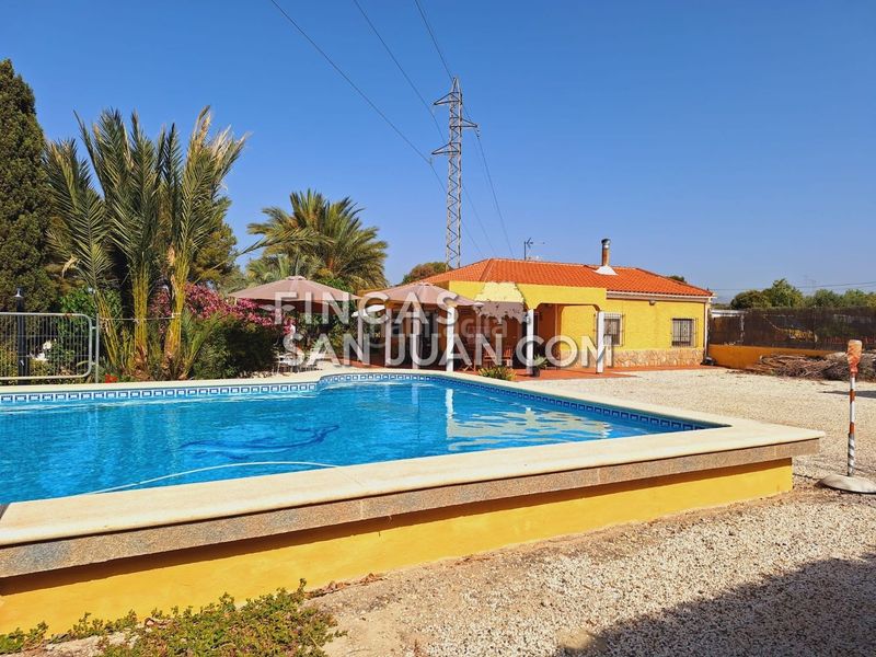 Foto 7ffcc605-10a5-492e-8d9c-9f54604389a9. Xalet amb aparcament piscina a Villafranqueza Alicante