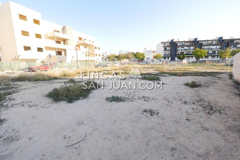 Foto 85869598-db15-4c75-a078-3d1850483842. Terreny residencial a Centro San Juan de Alicante