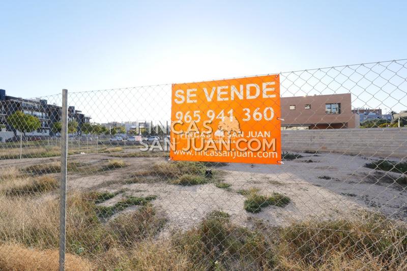 Foto c5cc3a1b-185f-450e-8c4c-04040193d3b9. Terreny residencial a Centro San Juan de Alicante