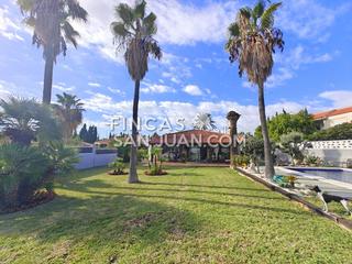 Chalet in Pueblo Español-Coveta Fumá. Chalet en venta en el amerador, 3 dormitorios.