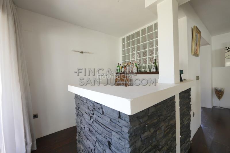 Foto c02d2fe1-683d-4a90-864e-7d7226818d05. Chalet  en venta en el amerador, 3 dormitorios. en Campello (el)