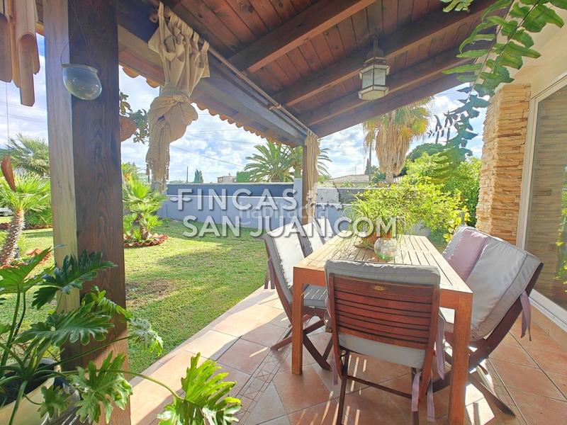 Foto f90818f1-e6ac-46ce-ba4b-c31aa5d160eb. Chalet  en venta en el amerador, 3 dormitorios. en Campello (el)