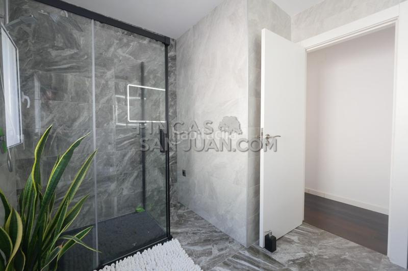 Foto fd24648a-9358-4b64-b997-47e4e659e34f. Chalet  en venta en el amerador, 3 dormitorios. en Campello (el)