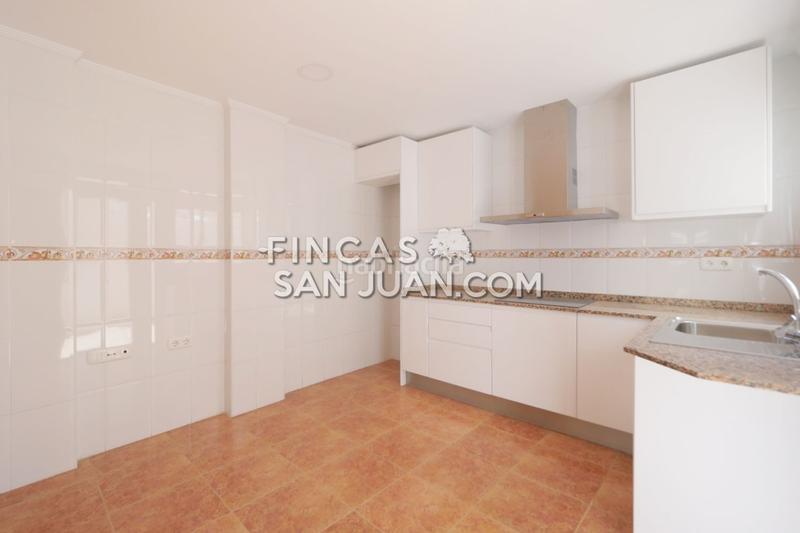 Foto 0815c36a-18a7-417c-9bf9-6552bad6c478. Casa adosada adosado en venta en Centro ayuntamiento, 3 dormitorios. en Sant Vicent del Raspeig