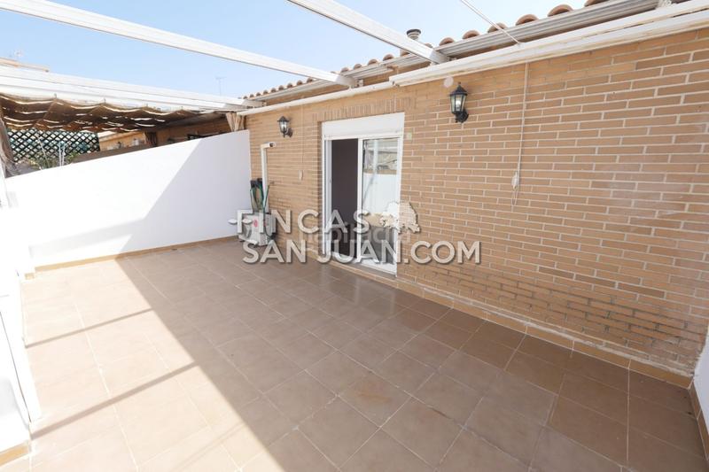 Foto 2f3206b9-3f10-47af-9c75-d3ba0d048974. Casa adosada adosado en venta en Centro ayuntamiento, 3 dormitorios. en Sant Vicent del Raspeig