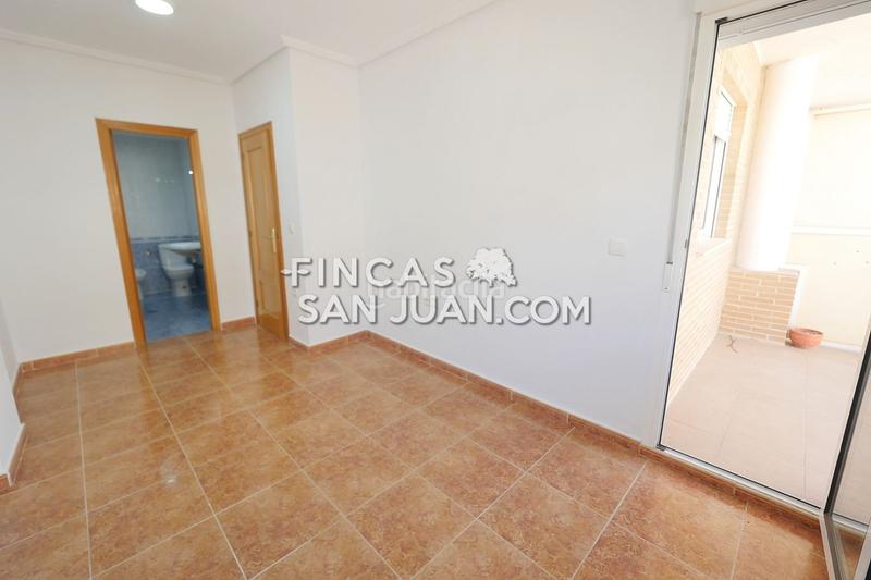 Foto 60140af2-c9a0-4423-9580-2f13a26faa87. Casa adosada adosado en venta en Centro ayuntamiento, 3 dormitorios. en Sant Vicent del Raspeig