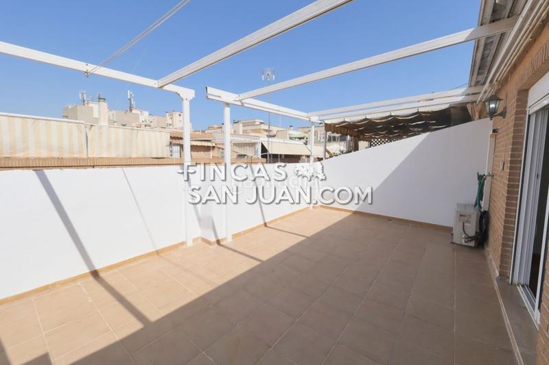 Foto ad180668-4d01-47b6-9d8f-a4ac5d0d7c9f. Casa adosada adosado en venta en Centro ayuntamiento, 3 dormitorios. en Sant Vicent del Raspeig