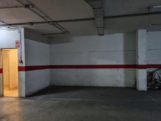 Parking voiture à Centro. Garaje en venta en centro.