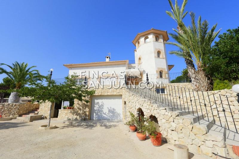 Foto 1f5367a2-b67a-48b3-906e-e75927d6d8f2. Chalet  en venta en la almajada, 5 dormitorios. en Alicante