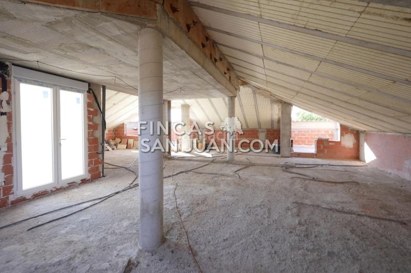 Foto 43303b51-5a3c-463c-a500-3207becd1bfc. Chalet  en venta en la almajada, 5 dormitorios. en Alicante