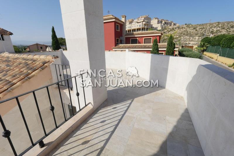 Foto 7921a0b7-6d6d-4498-b400-4ef4fb0d8f88. Chalet  en venta en la almajada, 5 dormitorios. en Alicante