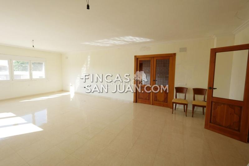 Foto 8caca639-cc29-48d4-90d4-3ff86839c31c. Chalet  en venta en la almajada, 5 dormitorios. en Alicante