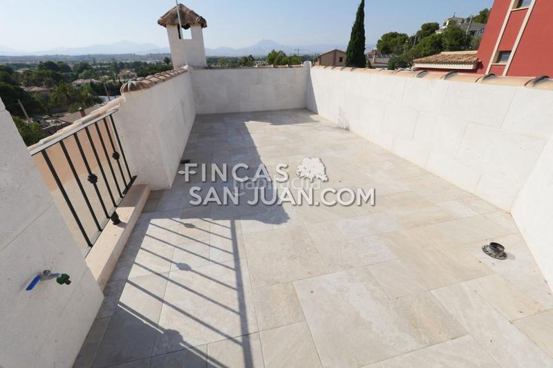 Foto a9b67724-3aad-4089-a079-c24770e8739f. Chalet  en venta en la almajada, 5 dormitorios. en Alicante