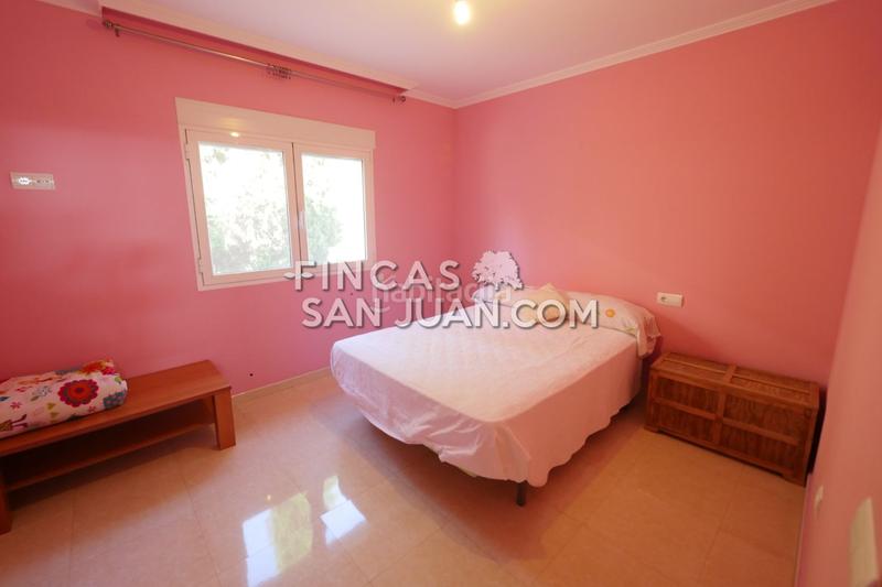 Foto ea8413cc-3c56-408b-8e66-bcd58e2fab8d. Chalet  en venta en la almajada, 5 dormitorios. en Alicante
