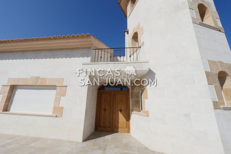 Foto f9b26a3c-0e3e-408a-957f-474383689402. Chalet  en venta en la almajada, 5 dormitorios. en Alicante