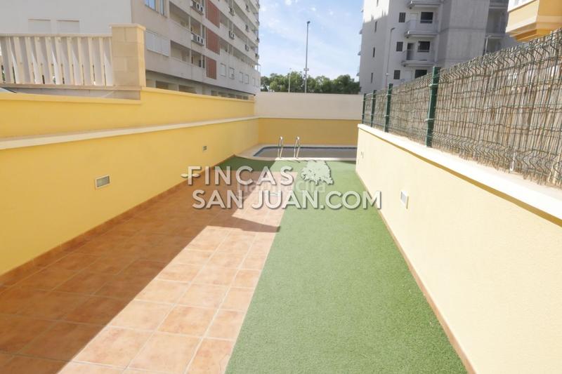 Foto 437ba586-95fa-41f1-b141-80a095679ea1. Ático atico en venta en puerto, 2 dormitorios. en Guardamar del Segura